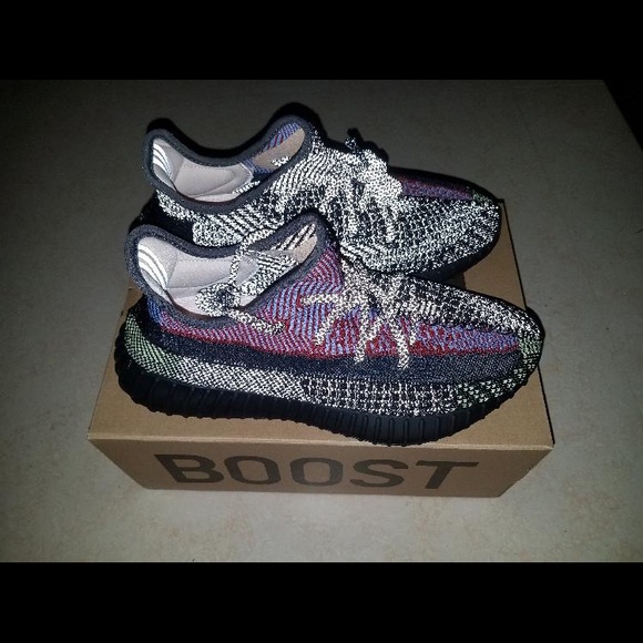 yeezy black yecheil